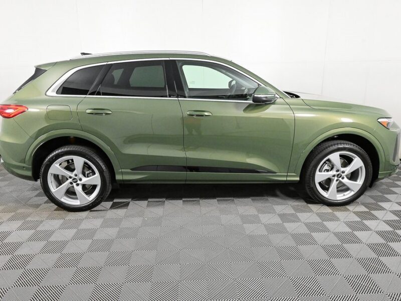 2022 Audi SQ5 Premium Plus